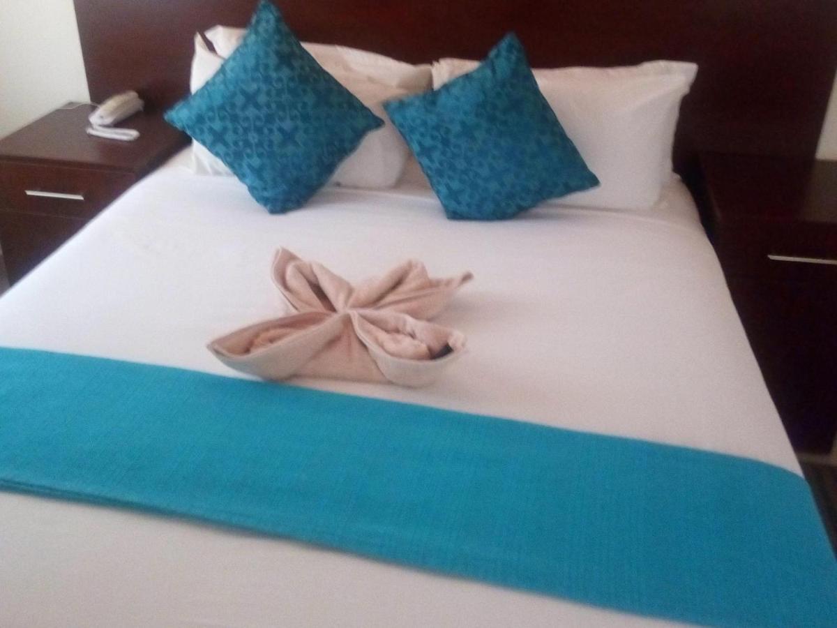 Nkanga Hotel คาซาเนอ ภายนอก รูปภาพ