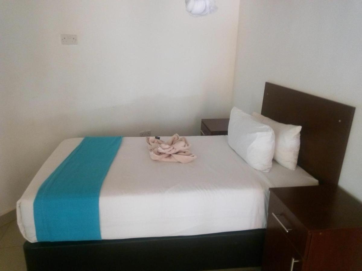 Nkanga Hotel คาซาเนอ ภายนอก รูปภาพ