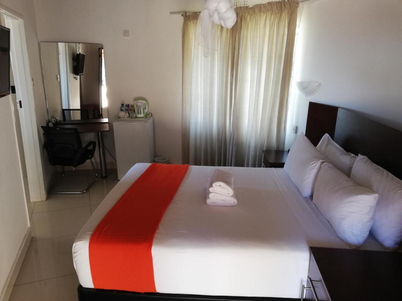 Nkanga Hotel คาซาเนอ ภายนอก รูปภาพ