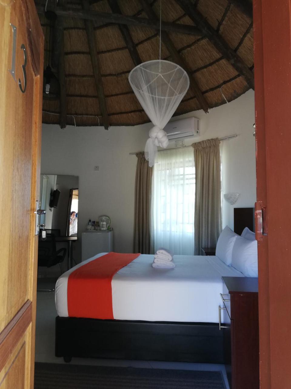Nkanga Hotel คาซาเนอ ภายนอก รูปภาพ